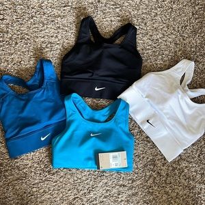 NIKE SPORTS BRA BUNDLE SIZE S/XS. LIKE NEW